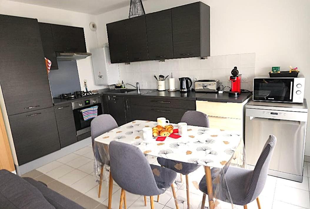 Superbe Appartement ,Proche De Paris, Dans Residence Privee , Ideal Familles, Parking Et Wifi Gratuits! ! ! Vitry-sur-Seine Exterior foto